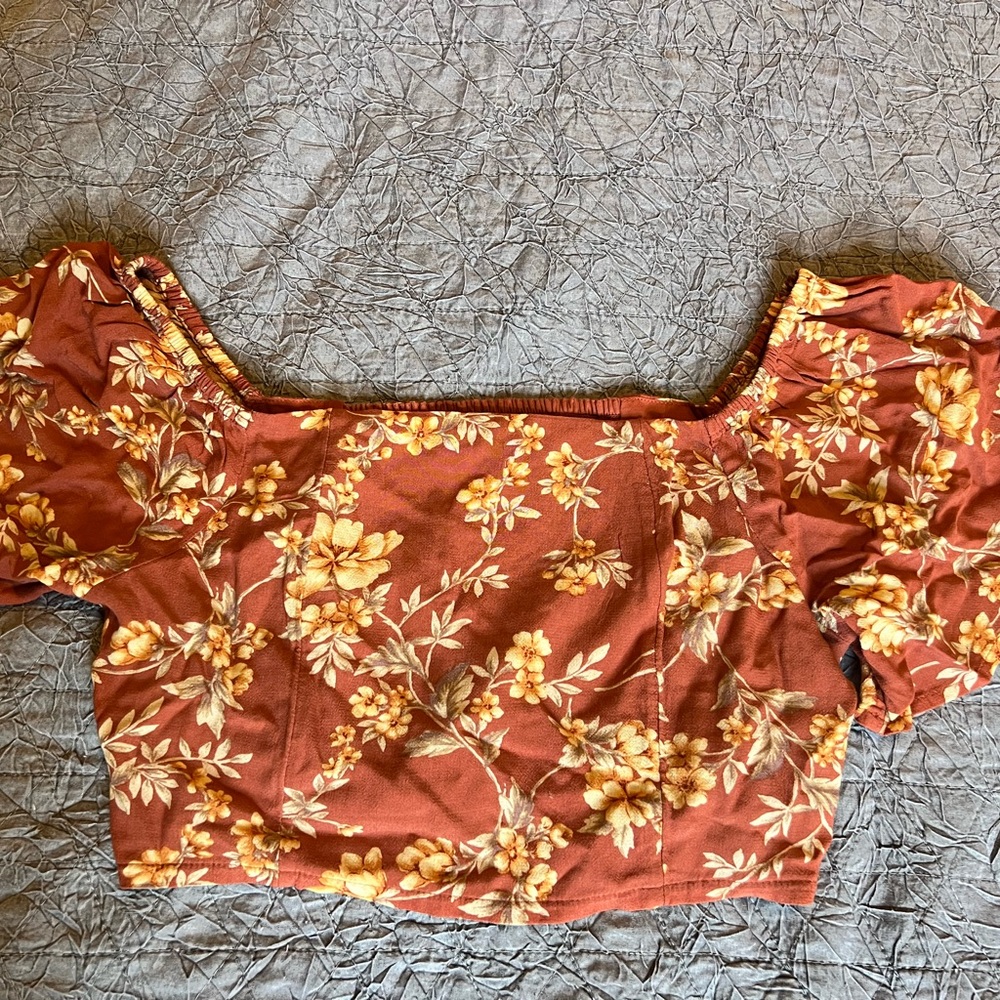 BNWT AE off the shoulder flower crop top